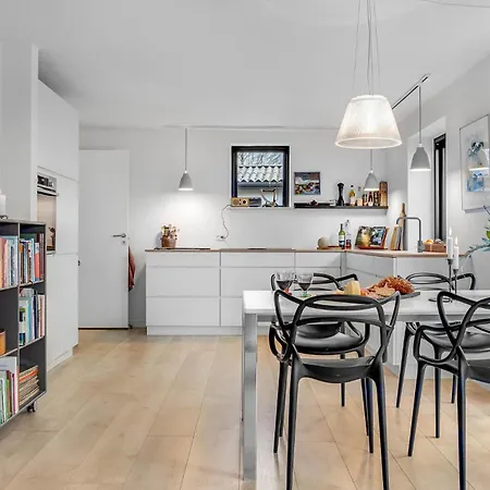 Holiday home Gorgeous In With Kitchen *